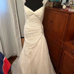Ivory wedding dress